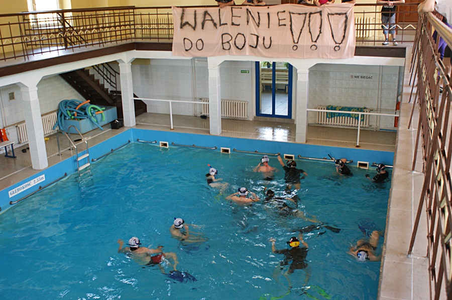 Hokej pod wodą Walenie Auqarius IV 2012